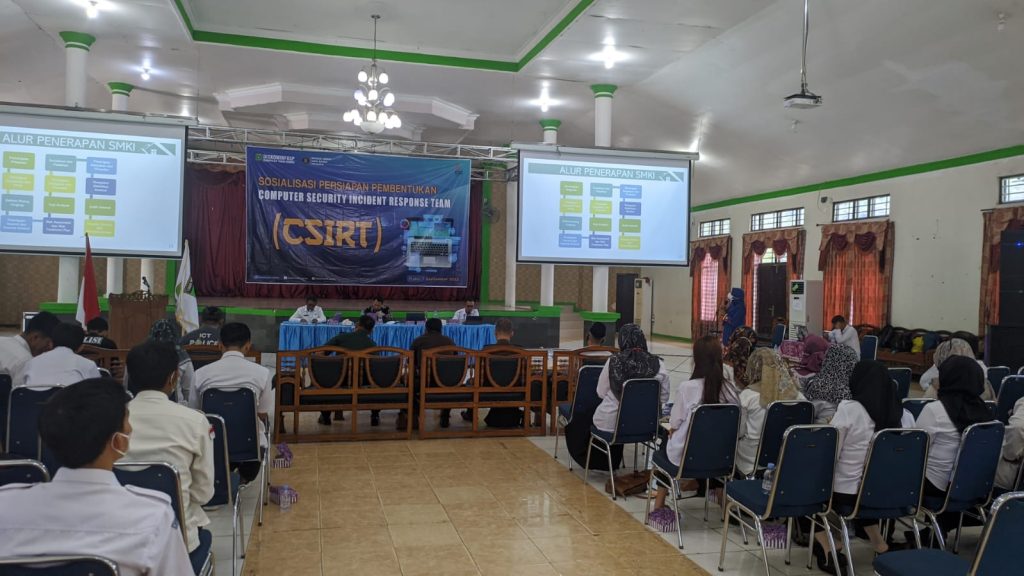 DISNAKERTRANS MENGIKUTI SOSIALISASI PERSIAPAN PEMBENTUKAN COMPUTER SECURITY INCIDENT RESPONSE TEAM